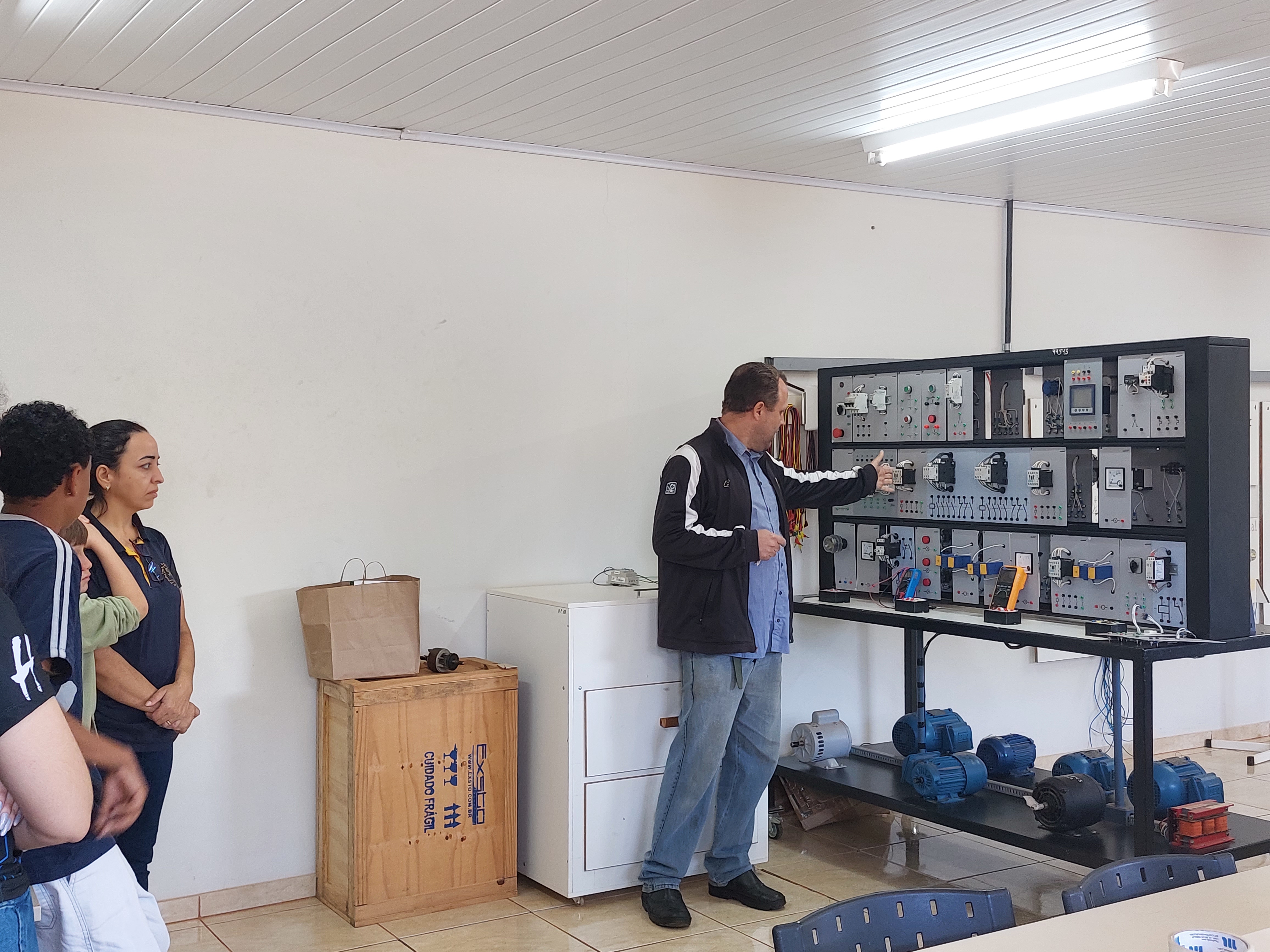 Visita Guiada: EE Professor Francisco de Paula Rebelo Horta